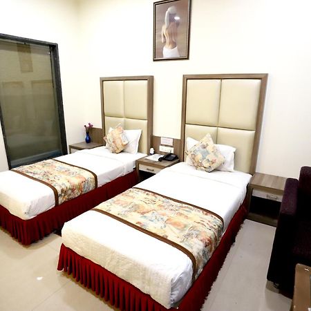 Hotel Blue Pearl Bhopal Bagian luar foto