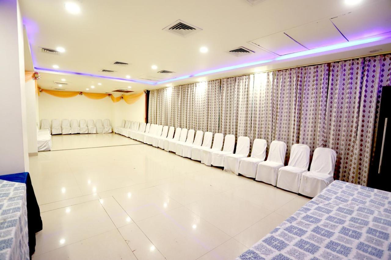 Hotel Blue Pearl Bhopal Bagian luar foto