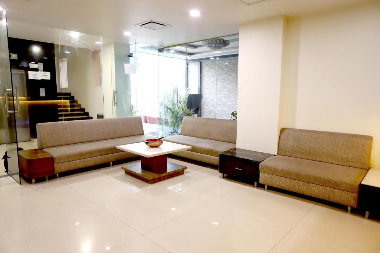 Hotel Blue Pearl Bhopal Bagian luar foto