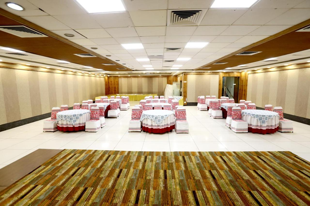 Hotel Blue Pearl Bhopal Bagian luar foto