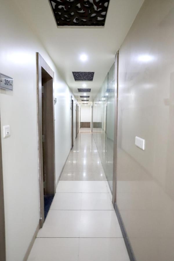 Hotel Blue Pearl Bhopal Bagian luar foto