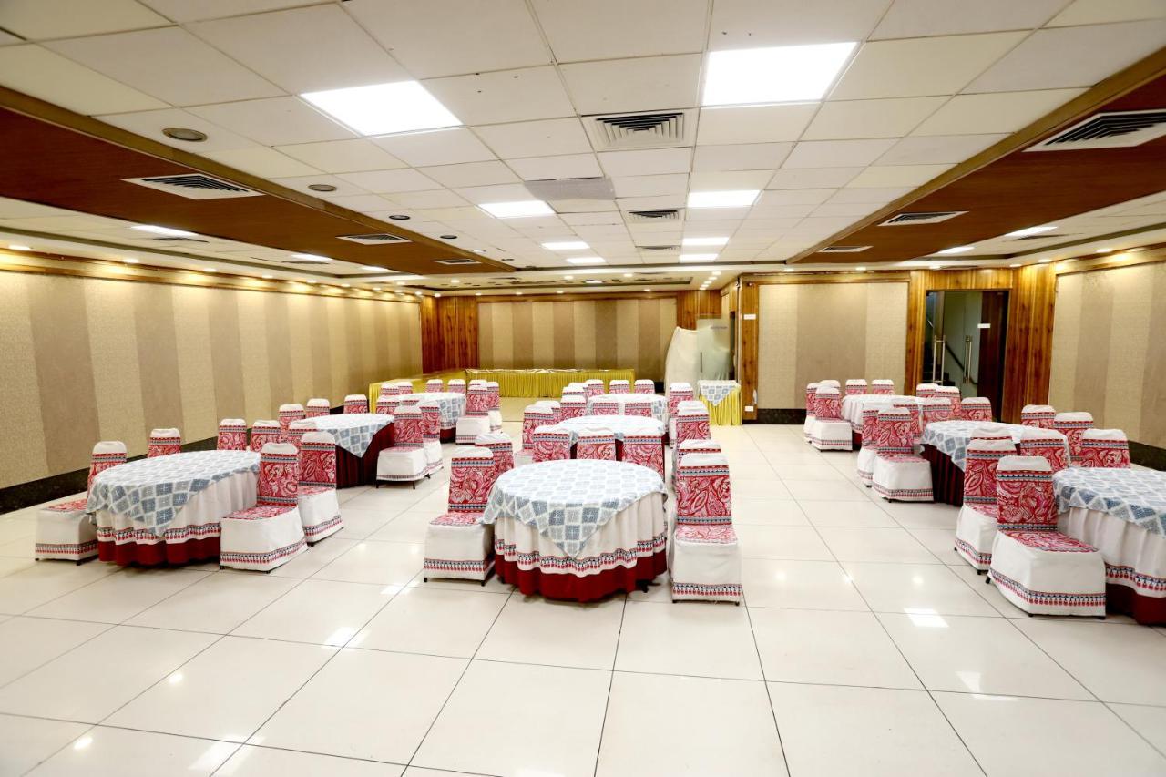 Hotel Blue Pearl Bhopal Bagian luar foto